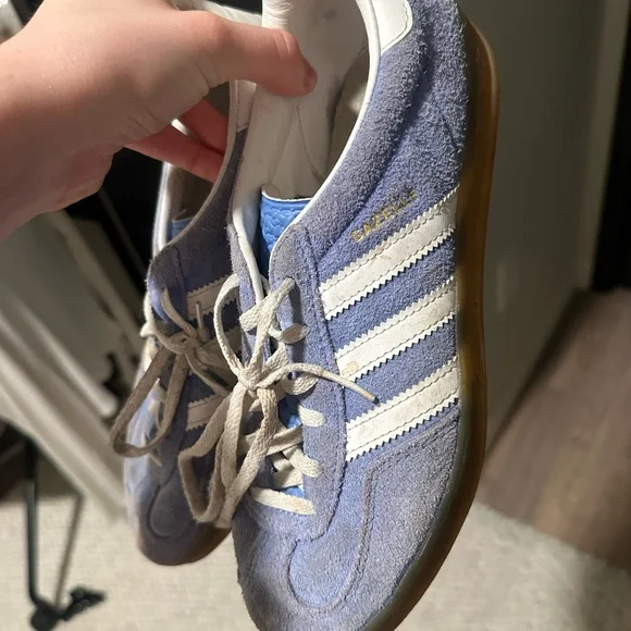 Adidas Suede Blue and White Trainers - Picture 3 of 6